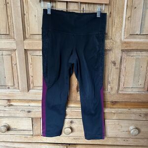 Athleta Small Black Purple Leggings Cropped Heartbeat Revelation‎ Capri Athletic